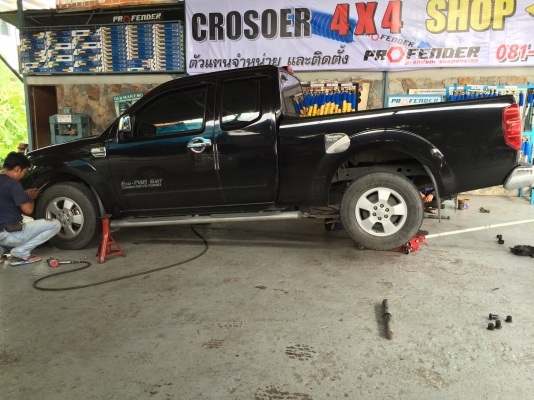 รับแก้ปัญหาช่วงล่าง รถกระบะ Navara by Shock Profender