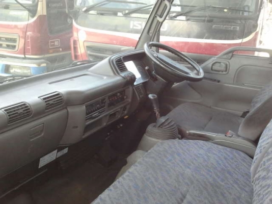 หัวเก๋ง 6 ล้อ ISUZU NKR สภาพสวย อุปกรณ์ครบ