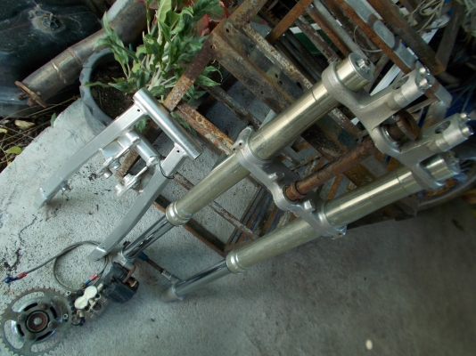 ขายโช๊คหน้าหัวกลับ อามหลัง ใส่Suzuki Raider 150 R