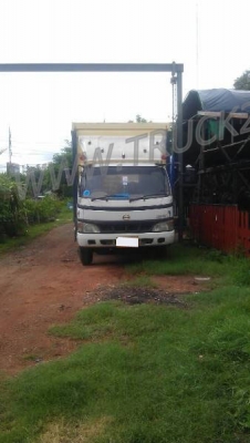 HINO 6 ล้อ DUTRO 420  ตู้บรรทุก ปี 2547  121 แรงม้า