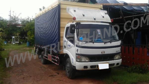HINO 6 ล้อ DUTRO 420  ตู้บรรทุก ปี 2547  121 แรงม้า