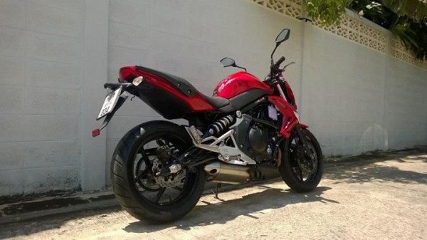 รถบ้าน ER6N ABS 2011 วิ่งน้อย เงาวับ สีสวยมากครับ ไม่ล้มไม่ชน ถูก รถบ้าน ER6N ABS 2011 วิ่งน้อย เงาวับ สีสวยมากครับ ไม่ล้มไม่ชน ถูก