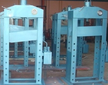 แท่นอัดไฮดรอลิค 100 ตัน