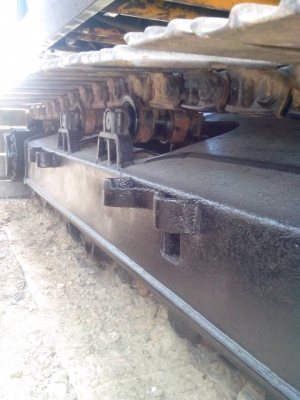 รถแม็คโครCAT รุ่น E200B