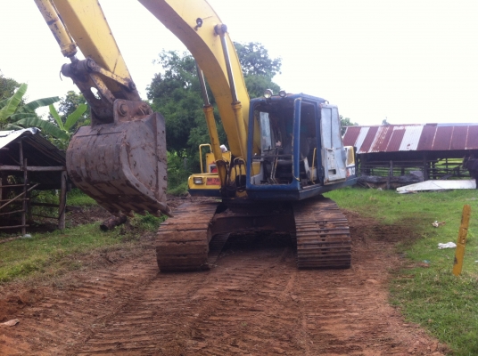 ขายแม็คโคร KOBELCO SK200 MART // รถพร้อมใช้งานเครื่องปั้มกำลังดีเยี่ยม โซ่ช่วงล่างสวย เอวแน่น ทำงานไม่โหลด รถพร้อมลุย เอกสารเล่มทะเบียนพร้อมโอน