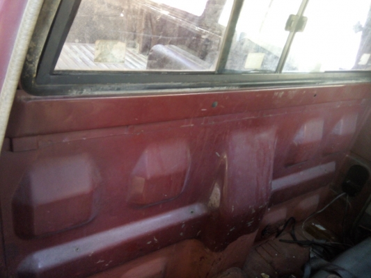 ขายกะบะ ISUZU KB ตอนเดียว ดีเซลฝาดำ เครื่องช่วงล่างดีมากๆ แอร์เย็นฉ่ำ รถเดิมมือเดียว ขายกะบะ ISUZU KB ตอนเดียว ดีเซลฝาดำ เครื่องช่วงล่างดีมากๆ แอร์เย็นฉ่ำ รถเดิมมือเดียว