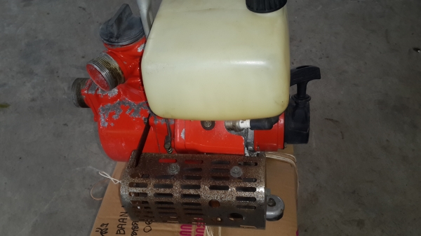 ปั้มน้ำ ขนาดเล็ก 1.5x1.5 นิ้ว