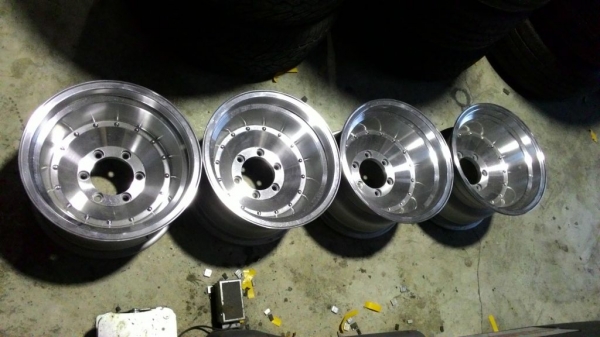 ขายล้อตัน 15x10 -50