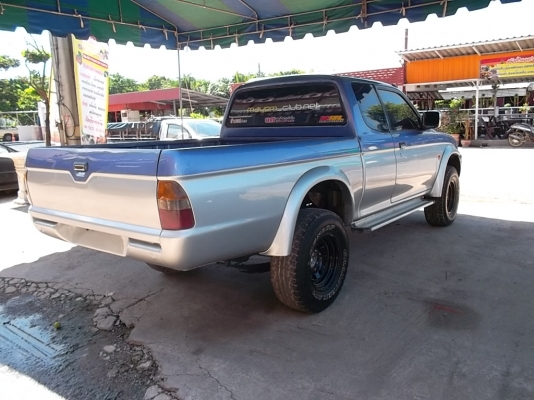 ขาย125000บ. MITSUBISHI L200 STRADA GRANDIS 4DR 2.8 GLX 4WD เกียร์ธรรมดา