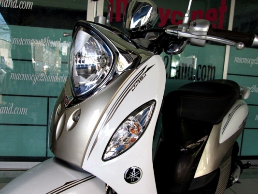 Fino fi พรีเมี่ยม สีขาวนํ้าตาล รถเดือน ก.ย. ปี56 ไมล์ 2855 โล รุ่นใหม่หัวฉีด กระบอกสูบ diasil ของแถม 2 รายการ 29900