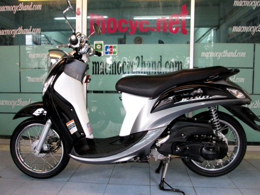 Fino fi พรีเมี่ยม สีเทาดำ รถเดือน พ.ย. ปี56 ไมล์ 7208 โล รุ่นใหม่หัวฉีด กระบอกสูบ diasil ของแถม 2 รายการ 29900