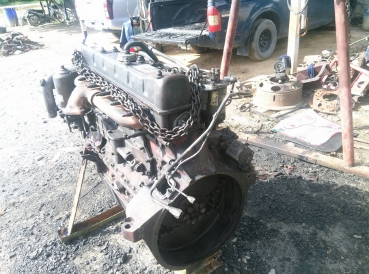 ขาย เครื่องอีซุซุ240 (เสื้อทะรุ)เอาไปเป็นอะไหล่ 55000 รายละเอียดโทร 086-074-8399 หนุ่ม