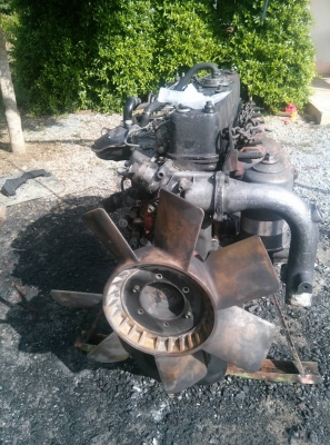 ขาย เครื่องอีซุซุ240 (เสื้อทะรุ)เอาไปเป็นอะไหล่ 55000 รายละเอียดโทร 086-074-8399 หนุ่ม