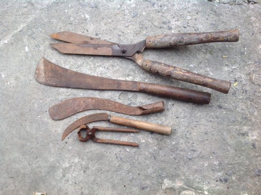 เครื่องมือรุ้นเก่า