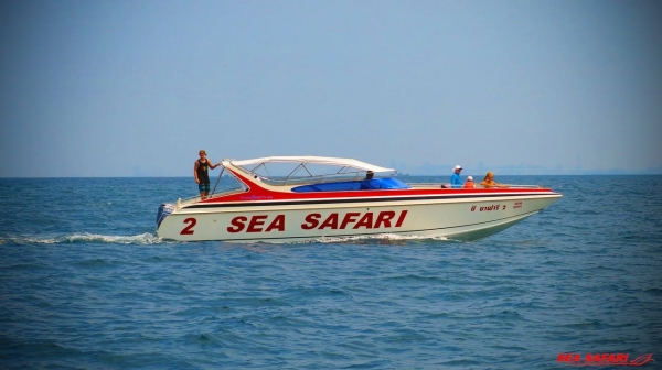 ขายเรือสปีดโบ๊ททัวร์ 42ฟุต พร้อมเครื่อง Yamaha 225แรงม้า 4จังหวะ