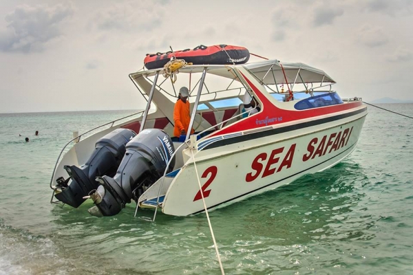 ขายเรือสปีดโบ๊ททัวร์ 42ฟุต พร้อมเครื่อง Yamaha 225แรงม้า 4จังหวะ