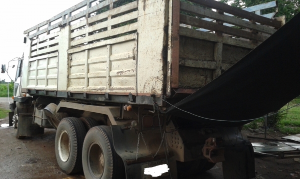 ขายไอ้หลงโบว์FN527M-TF-3171ตัวแท้ครับ220แรงสองเพลาดั๊ม ขายไอ้หลงโบว์FN527M-TF-3171ตัวแท้ครับ220แรงสองเพลาดั๊ม