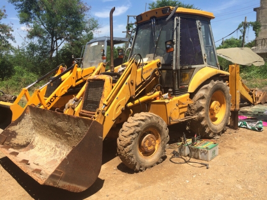 ขายด่วนรถตักหน้าขุดหลัง JCB 3CX 2เพลา พร้อมใช้งาน ขายด่วนรถตักหน้าขุดหลัง JCB 3CX 2เพลา พร้อมใช้งาน