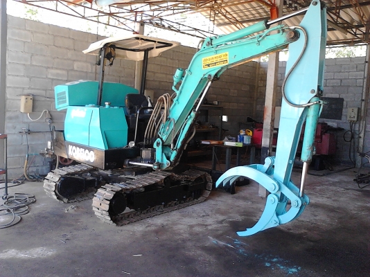 รับทำ มือคีบไม้ Kobuta Komatsu พร้อมใช้งานหรือนำไปประกอบเอง