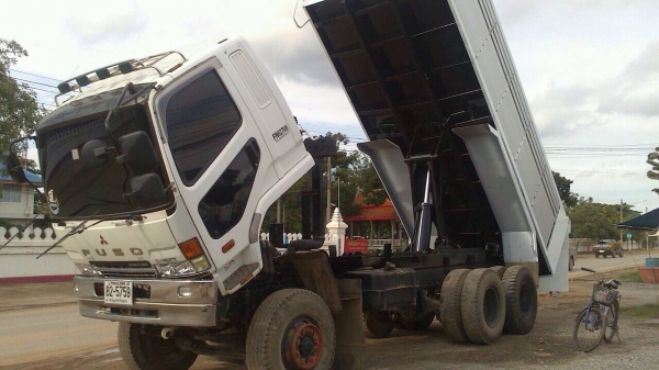 ต้องการขายสิบล้อดั๊ม Mitsu Turbo TF 6514