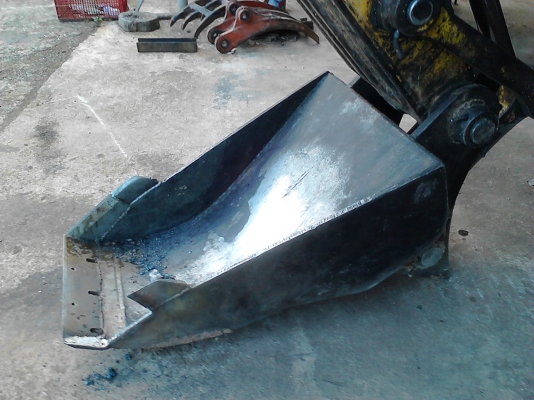 รับทำ บุ้งกี้ สับปาล์ม แบคโฮ ทุกรุ่นครับ รับทำ บุ้งกี้ สับปาล์ม แบคโฮ ทุกรุ่นครับ