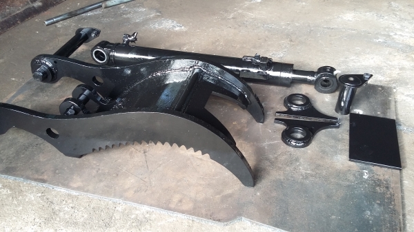 รับทำ บุ้งกี้ สับปาล์ม แบคโฮ ทุกรุ่นครับ รับทำ บุ้งกี้ สับปาล์ม แบคโฮ ทุกรุ่นครับ