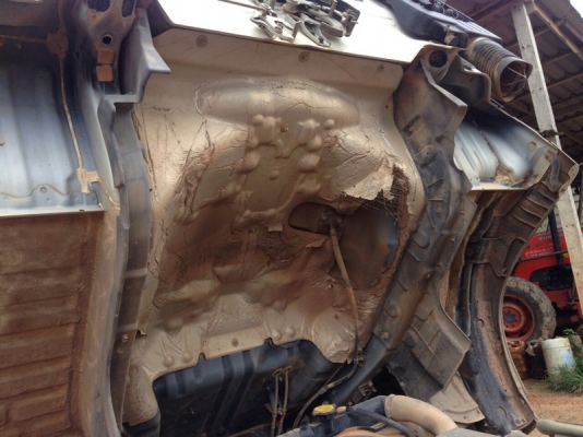 รถฮีโน่ 6 ล้อดั้ม FC4J 170 แรงม้า. ปี 50 สนใจติดต่อ 081 - 6079515 รถฮีโน่ 6 ล้อดั้ม FC4J 170 แรงม้า. ปี 50 สนใจติดต่อ 081 - 6079515