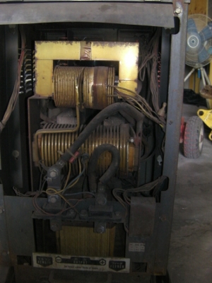 พิเศษลดราคาถึง 31/12/57 เท่านั้นรถบดเดินตามมีระบบสั่นสะเทือนในตัวยี่ห้อ WAKITA ราคา 83,000บาท   สภาพสวยพร้อมใช้งานเก่านอกของแท้พร้อมให้ทดสอบสินค้าได้เลย มีVDOการใช้งาน    http://www.youtube.com/watch?v=_BEY8EdA5O0&amp;list=UU7jfumM6Z3W1g54Zs8oq-jQ&amp;hd=