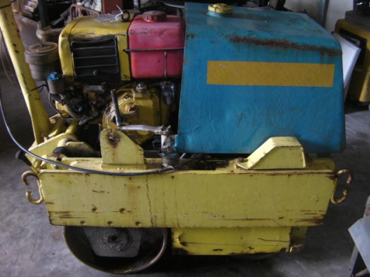 พิเศษลดราคาถึง 31/12/57 เท่านั้นรถบดเดินตามมีระบบสั่นสะเทือนในตัวยี่ห้อ WAKITA ราคา 83,000บาท   สภาพสวยพร้อมใช้งานเก่านอกของแท้พร้อมให้ทดสอบสินค้าได้เลย มีVDOการใช้งาน    http://www.youtube.com/watch?v=_BEY8EdA5O0&amp;list=UU7jfumM6Z3W1g54Zs8oq-jQ&amp;hd=