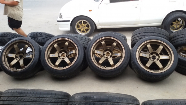 ขายล้อ TE37ขอบ18พร้อมยางชุดละ24500
