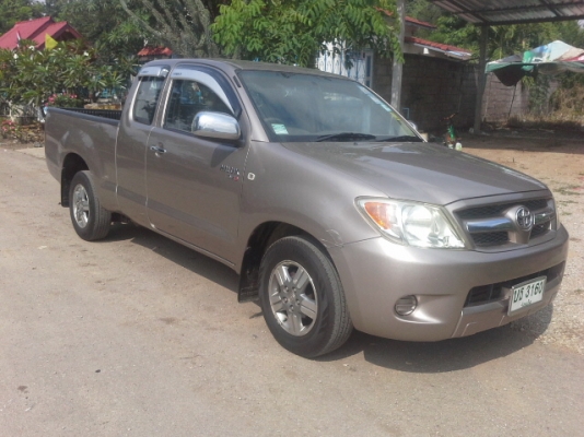 ต้องการขายวีโก้แค๊ปเครื่อง2500 ตัวE รถบ้านมือเดียว