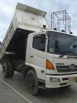 รถฮีโน่ 6 ล้อดั้ม  220 แรงม้า. ปี 52  สนใจติดต่อ 081 - 6079515