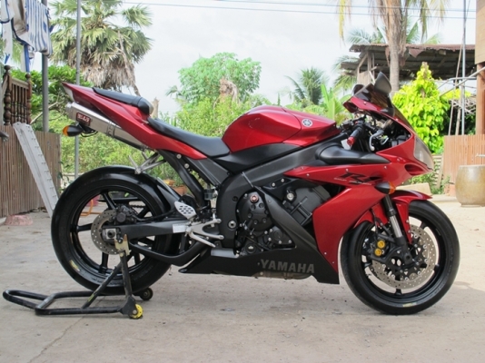ขาย Yamaha R1  ปี 04 ทะเบียนแท้