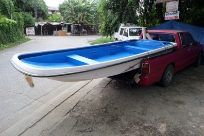 ขาย เรือไฟเบอร์ 3 ลอน 13 ฟุต หล่อใหม่ ขนาด กว้าง 150 ซม. ยาว 13 ฟุต  สูง 40 ซม. ราคา 25,500