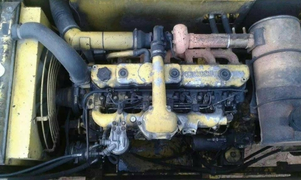 **920,000 บ.ต่อรอง**ขายแบคโฮ KOBELCO MARK/// SK200 เก๋งเทา S.No. ไฟฟ้าครบ เครื่องเดิมปั้มเดิม เครื่องแน่น แห้ง ไม่เยิ้ม แรงดี ปั้มเดิม K3V แห้ง แน่น แรงดี ทำงานดีเร็ว บูมอาร์มสวยไม่ปะไม่ร้าว บุ้งกี๋ดี หนา ไม่ผุ เอวแน่นดี ไม่มีร้าว ช่วงล่าง80\% เฟรมสวยหนาไม