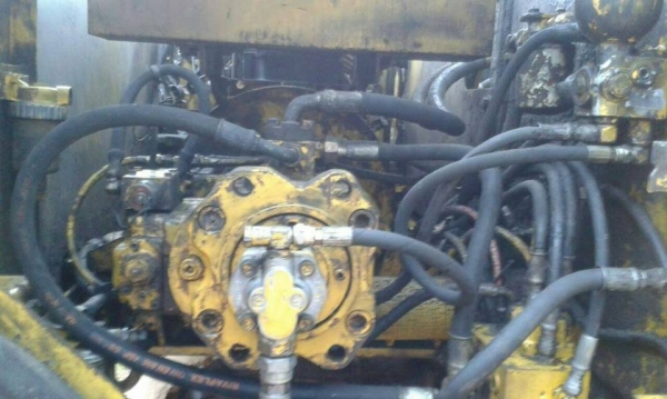 **920,000 บ.ต่อรอง**ขายแบคโฮ KOBELCO MARK/// SK200 เก๋งเทา S.No. ไฟฟ้าครบ เครื่องเดิมปั้มเดิม เครื่องแน่น แห้ง ไม่เยิ้ม แรงดี ปั้มเดิม K3V แห้ง แน่น แรงดี ทำงานดีเร็ว บูมอาร์มสวยไม่ปะไม่ร้าว บุ้งกี๋ดี หนา ไม่ผุ เอวแน่นดี ไม่มีร้าว ช่วงล่าง80\% เฟรมสวยหนาไม