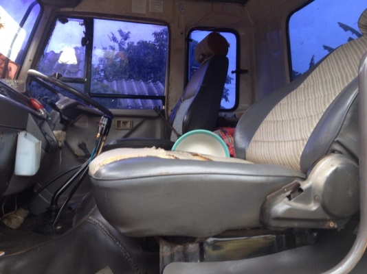 ขายรถสิบล้อ ไอ้หลง โบ TF 67xx กะบะโคราช รถสวยเดิม ยางเต็ม เครื่องแน่น ช่วงล่างดี การันตรีรถพร้อมใช้100\% ราคาต่อรองได้ ขายได้ขายเจ้าของใจดี รูปมีเยอะครับ