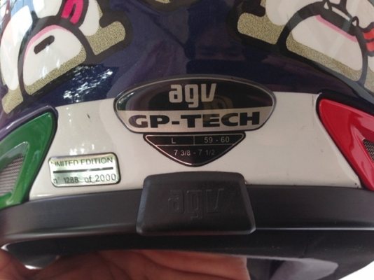 ขายหมวกกันน๊อคAGV GP TECHรุ่นLIMITEDสภาพ90\%ชิวเบิกใหม่ภายในสวย