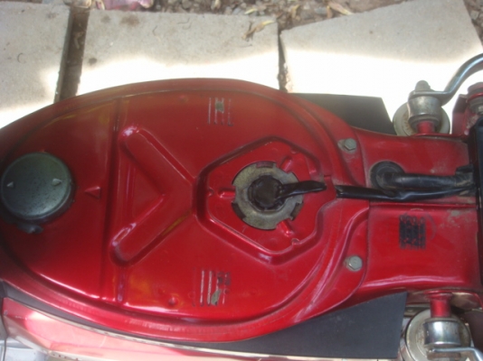 ขายแล้วHONDA ดรีมคุรุสภาสีแดงสตาร์ทมือ สวยเดิมมากเครื่องดีไม่มีควันเอกสารครบ ขายแล้วHONDA ดรีมคุรุสภาสีแดงสตาร์ทมือ สวยเดิมมากเครื่องดีไม่มีควันเอกสารครบ