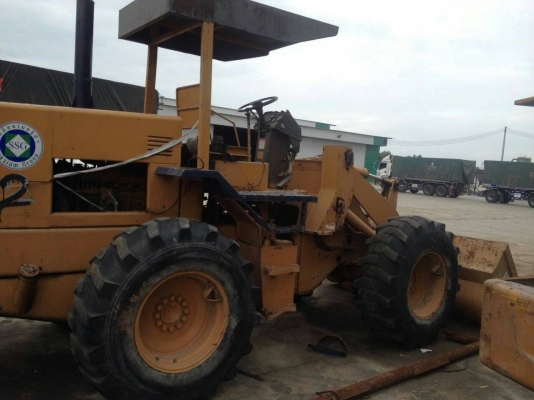 ขายถูกรถตักล้อยาง KOMATSU WA100 พร้อมไช้