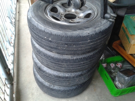 ล้อเหล็กโครเมี่ยมขอบ 15 พร้อมยาง 4500 บาท