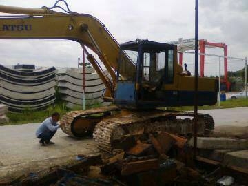 ขายKOMATSU PC 12HT สภาพสวยพร้อมใช้ ติดต่อได้ที่คุณ อ๊อฟ พิจิตร 086-737-9991 ขายKOMATSU PC 12HT สภาพสวยพร้อมใช้ ติดต่อได้ที่คุณ อ๊อฟ พิจิตร 086-737-9991