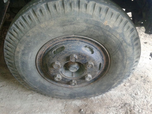 หกล้อ115แท้fหลังรถพร้อมใช้เอกสารพร้อม