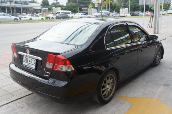 HONDA CIVIC DIMENTION ปี 2001 AUTO รถสวย เครื่อง VTEC กระจกไฟฟ้า,ปรับข้างไฟฟ้า ล้อ MAX แต่ง แอร์เย็นๆ เครื่องแน่นๆวิ่งดี ช่วงล่างดี ภายในสภาพสวย สีสวย รถพร้อมใช้งาน จัดไฟแนนได้