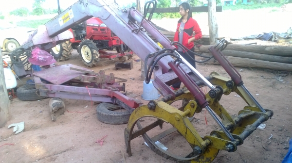 คีบอ้อยติดรถยันมาร์45แรง ครบชุด ไฮดรอลิคดี โทร081-0745778 ลุงโหนกรับสายจ้า