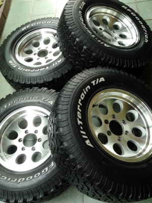 ล้อหยดนํ้าลาย Micky + BF All 265/75/16 สวยๆ 1ชุด