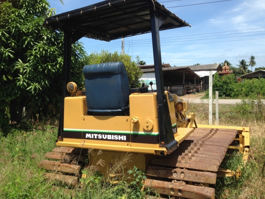 ขายด่วนรถแทรคเตอร์ตีนตะขาบ MITSUBISHI BD2G นำเข้าจากญี่ปุ่น ยังไม่เคยใช้งานในไทย ตรวจเชคสภาพให้พร้อมใช้งาน ขายด่วนรถแทรคเตอร์ตีนตะขาบ MITSUBISHI BD2G นำเข้าจากญี่ปุ่น ยังไม่เคยใช้งานในไทย ตรวจเชคสภาพให้พร้อมใช้งาน
