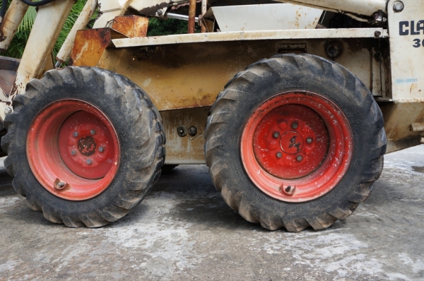 ขายรถถตัก BOBCAT CLARK  300   เก่านอก