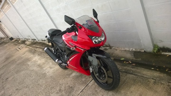 รถบ้านสวยๆ NINJA250 2012 วิ่ง 10400 กิโล สวยกริ๊บ ต่อรองได้