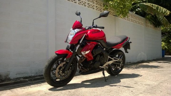 รถบ้าน ER6N ABS 2011 วิ่งน้อย เงาวับ สีสวยมากครับ ไม่ล้มไม่ชน ถูก